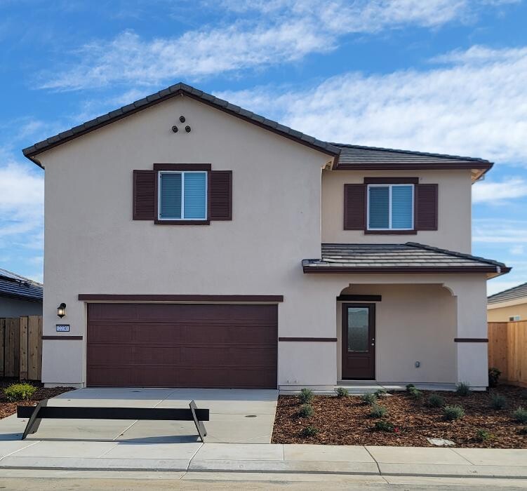 Images LGI Homes - Mattos Ranch