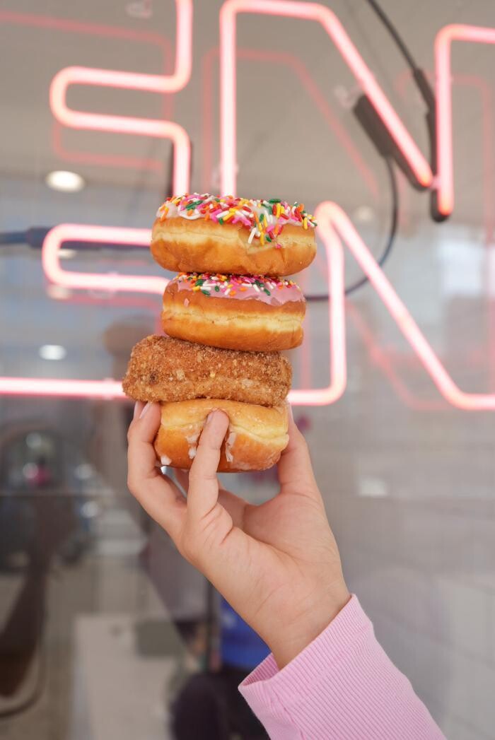 Images RINGS DONUTS AND COFFEE