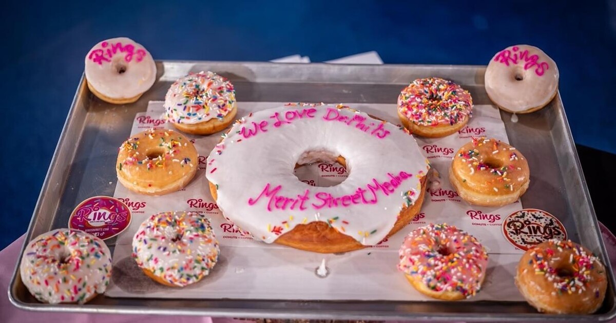 Images RINGS DONUTS AND COFFEE