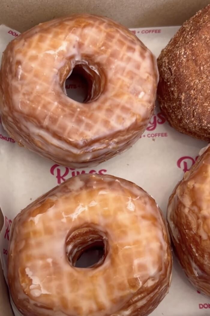 Images RINGS DONUTS AND COFFEE
