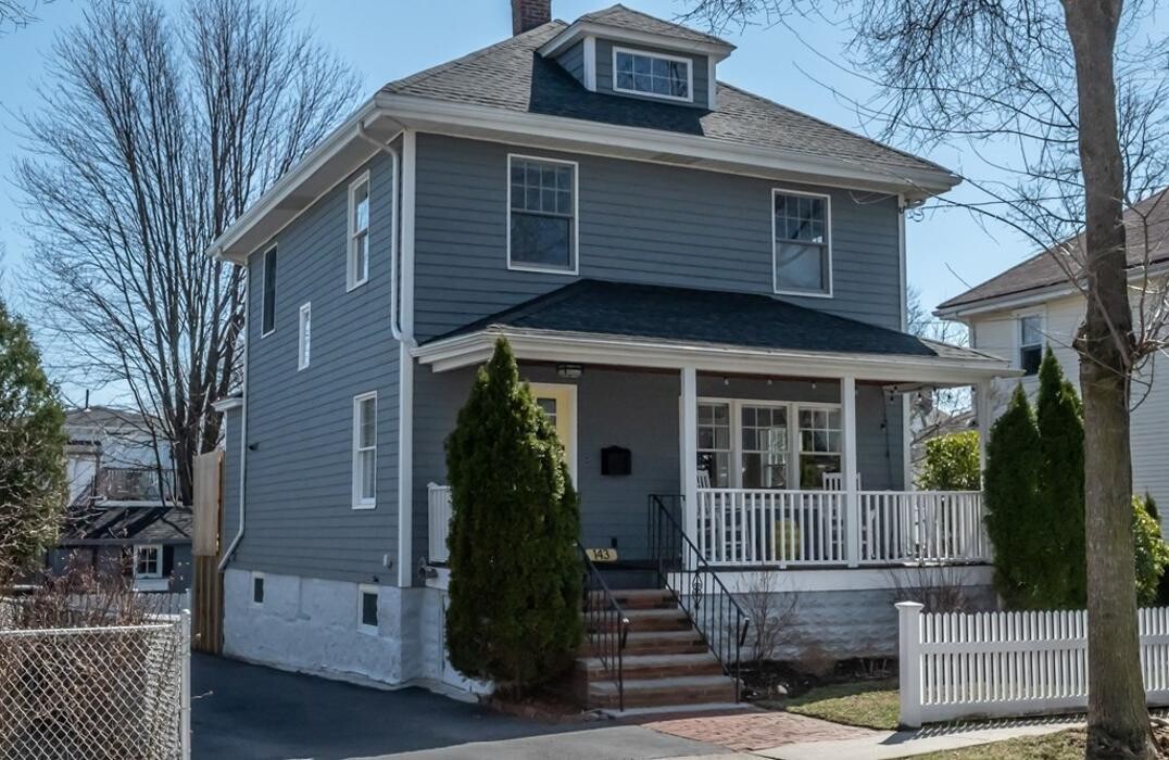 Images Joyce Torelli - Broker, Real Estate Consultant