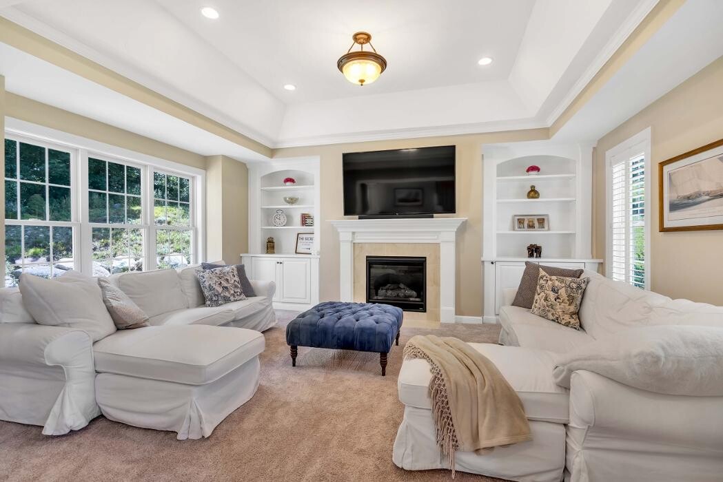 Images Joyce Torelli - Broker, Real Estate Consultant