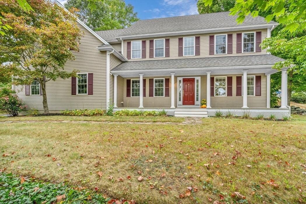 Images Joyce Torelli - Broker, Real Estate Consultant