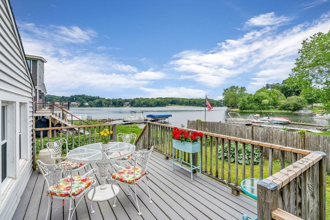 Images Joyce Torelli - Broker, Real Estate Consultant