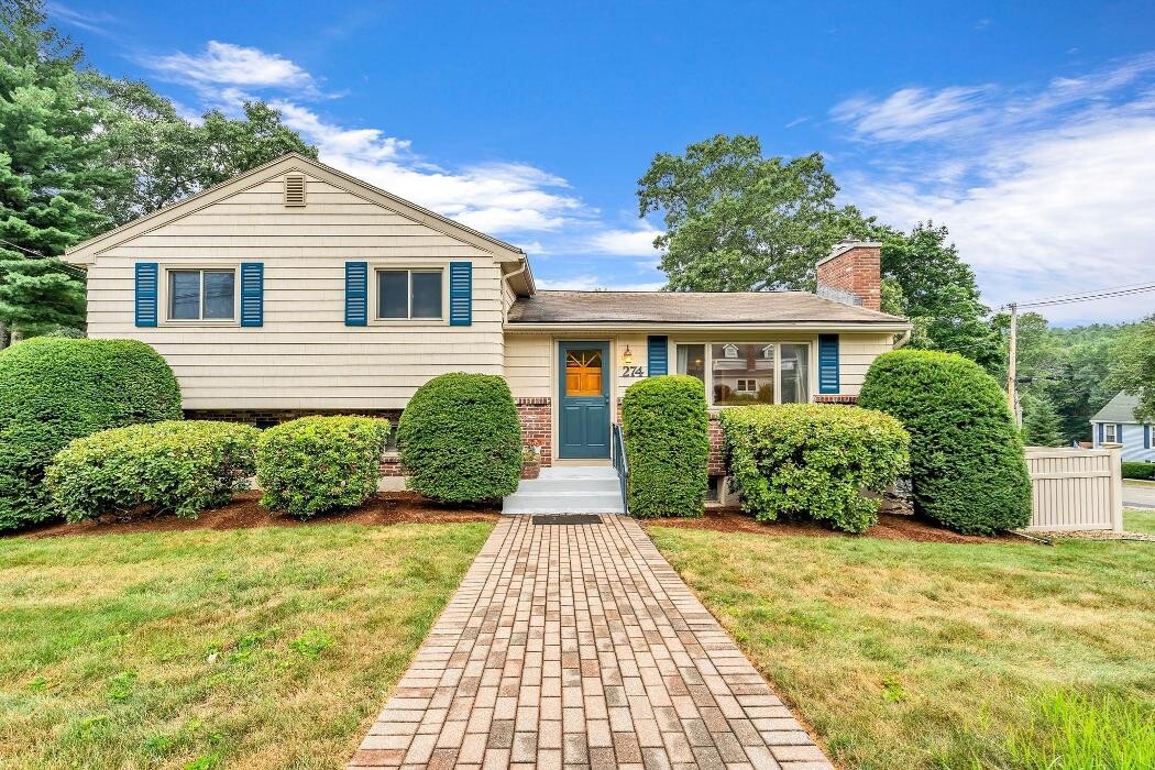 Images Joyce Torelli - Broker, Real Estate Consultant