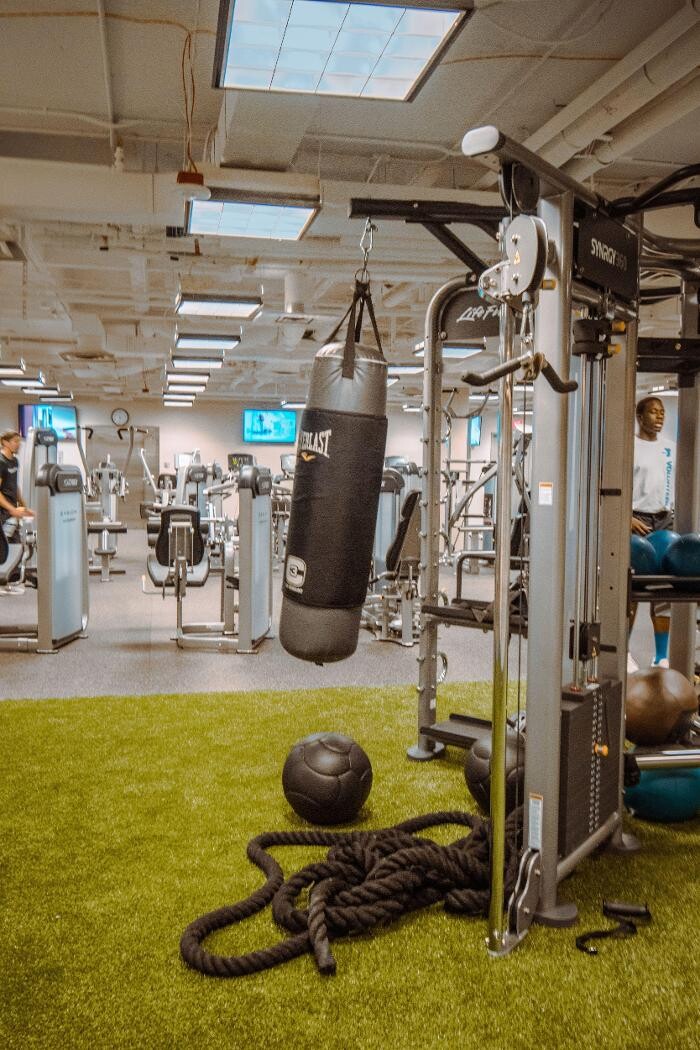 Images 10th St. YMCA