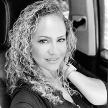 Cristiane campos Logo