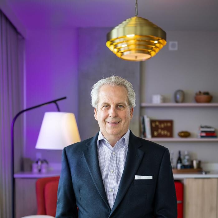 Images Michael Huggins - Select Lending Services