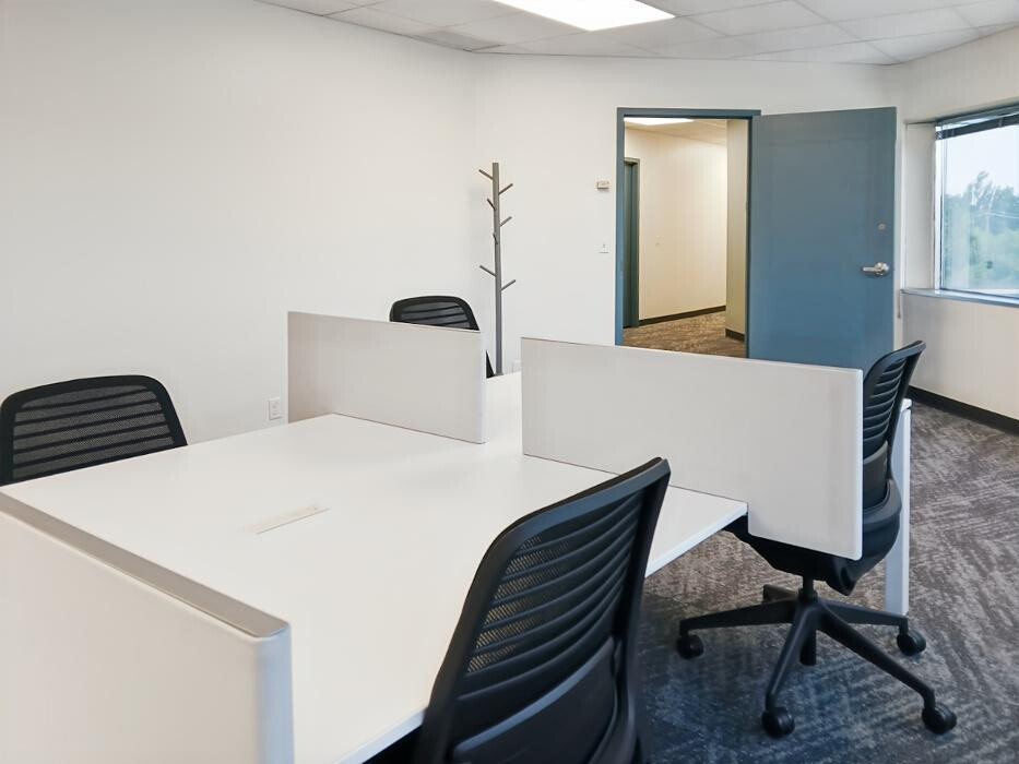Images Regus North May Avenue