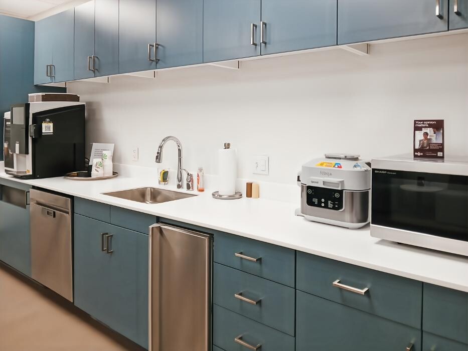 Images Regus North May Avenue