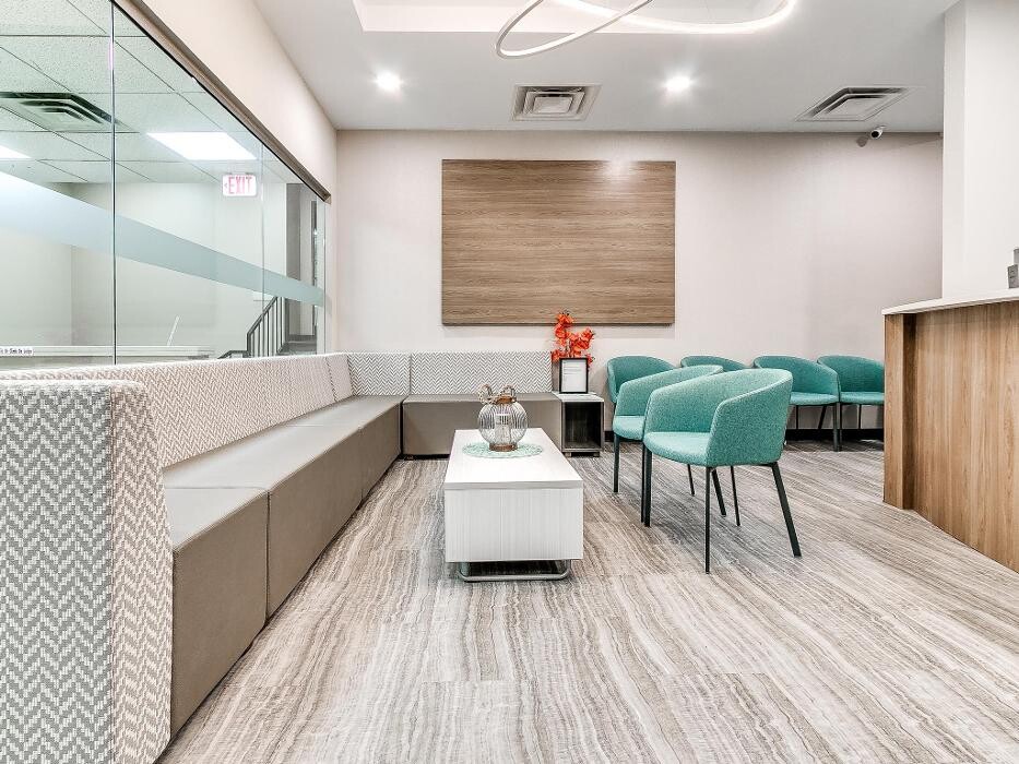 Images Craft Men's Clinic