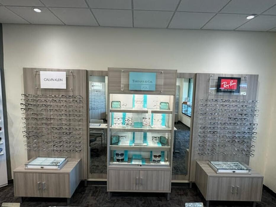 Images Holloway Eye Care & Optique