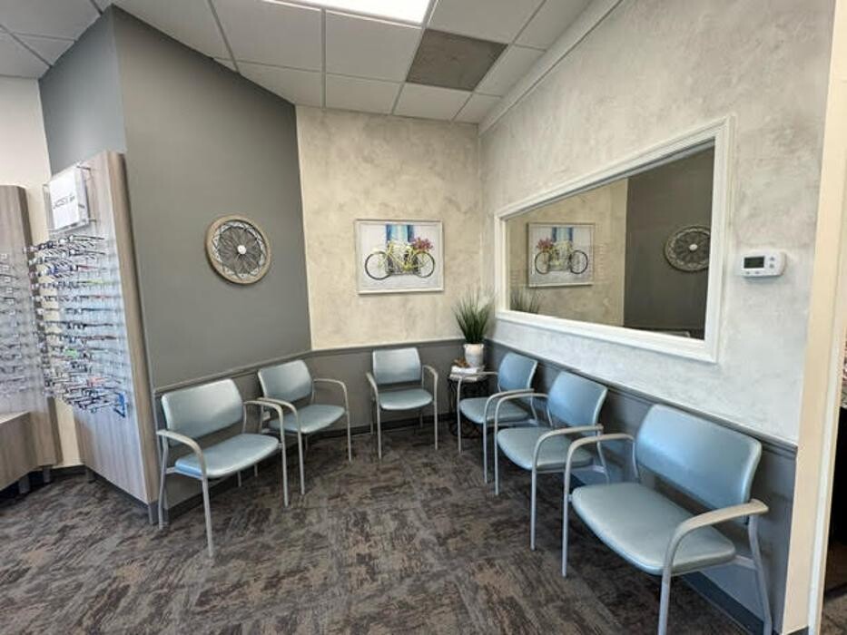 Images Holloway Eye Care & Optique