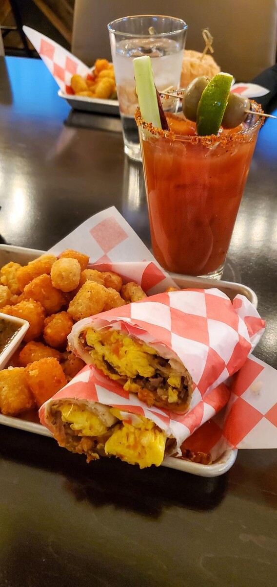 Images Smokin' Oak Bar & Grill