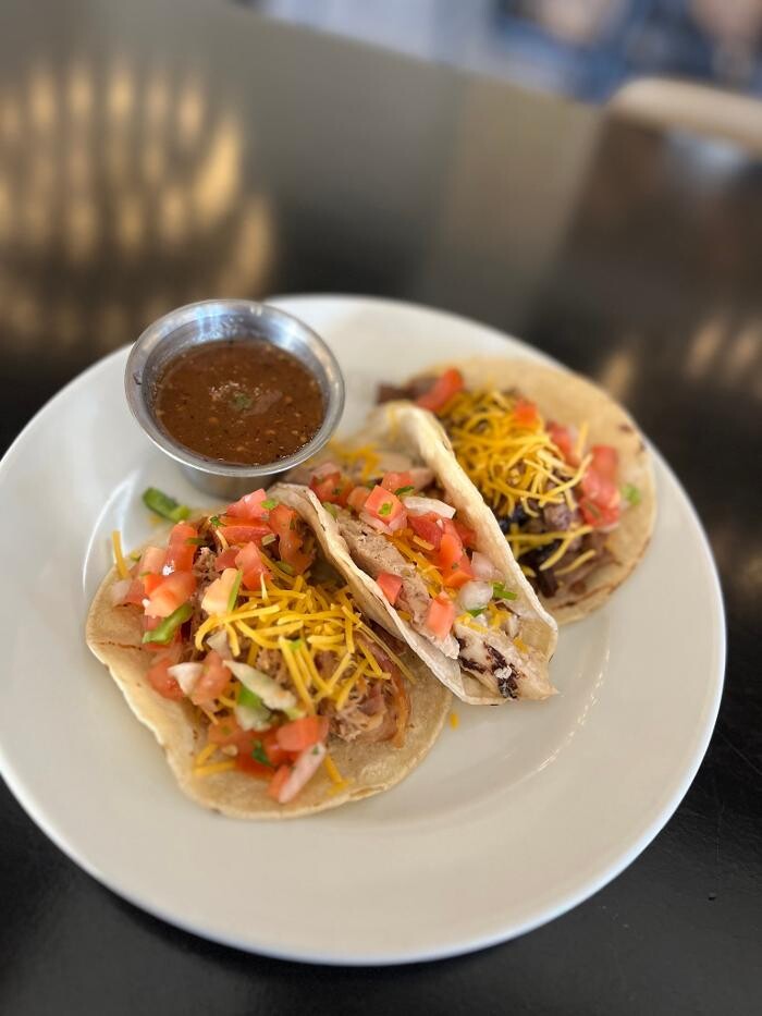 Images Smokin' Oak Bar & Grill