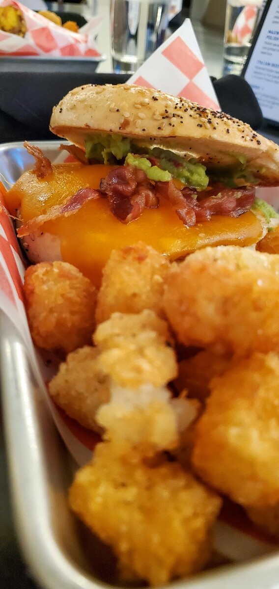 Images Smokin' Oak Bar & Grill