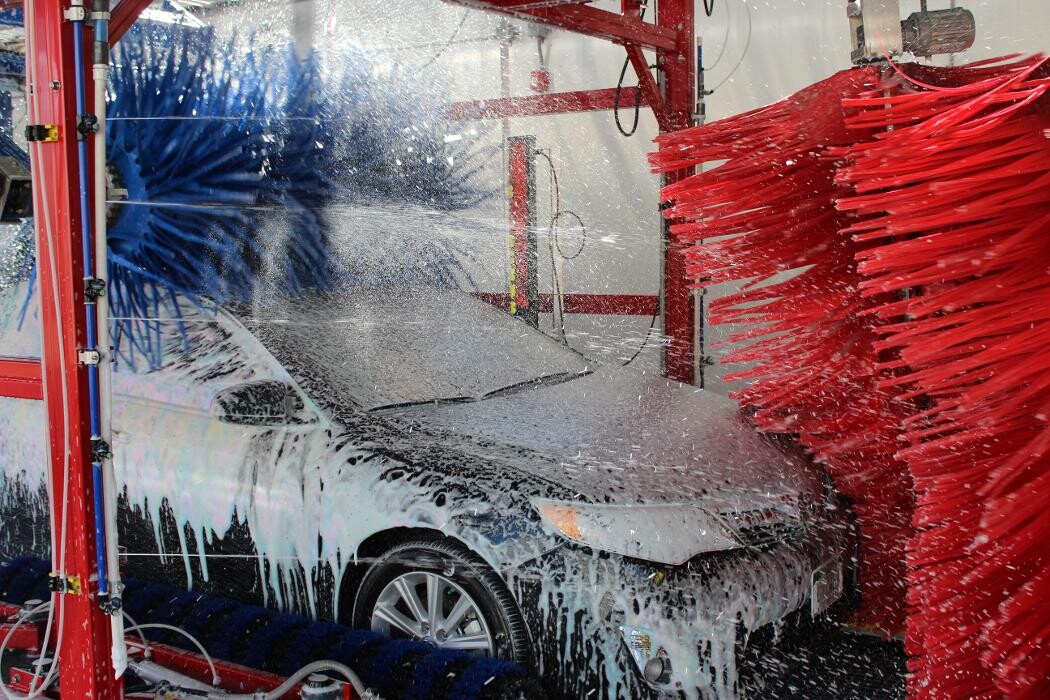 Images Breeze Thru Car Wash - West Loveland