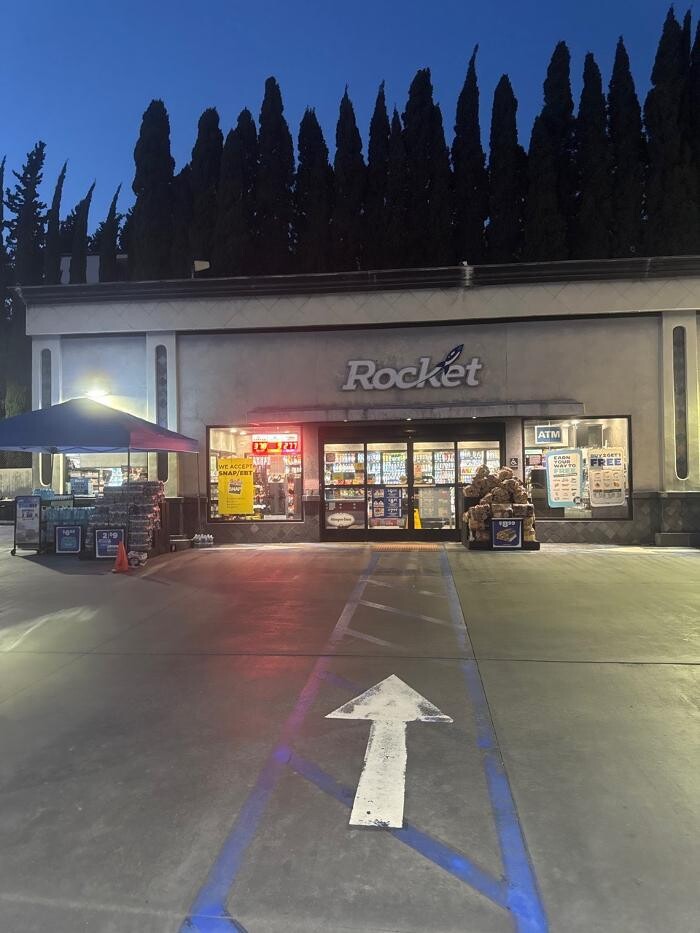 Images CoinFlip Bitcoin ATM - Rocket #680 (Brea)