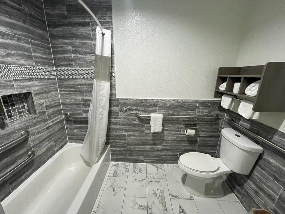 Images Platinum Inn Pasadena / Deer Park Area
