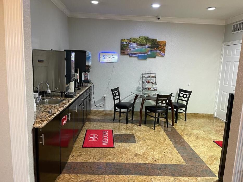 Images Platinum Inn Pasadena / Deer Park Area