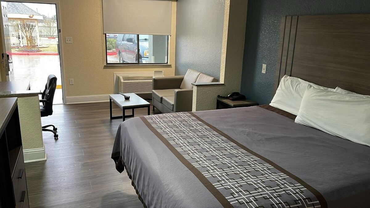 Images Platinum Inn Pasadena / Deer Park Area