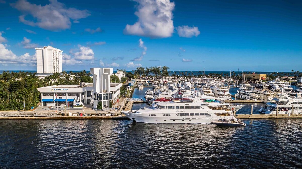 Images HMY Yacht Sales - Bahia Mar