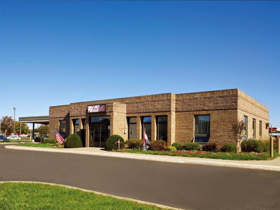 Images The First National Bank & Trust Company