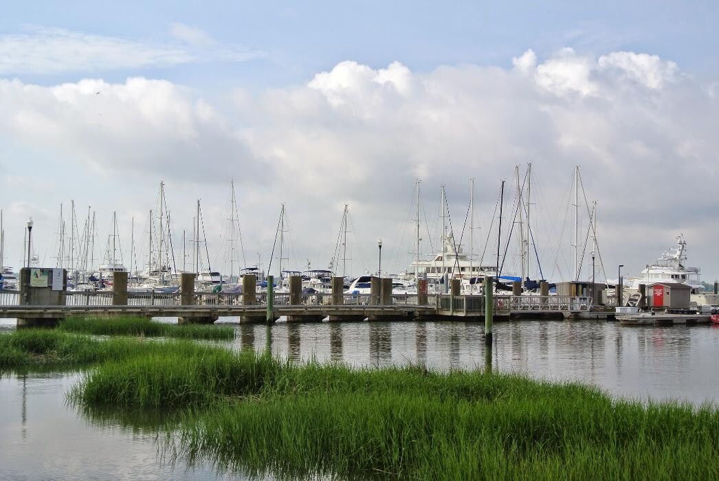 Images HMY Yacht Sales - Charleston