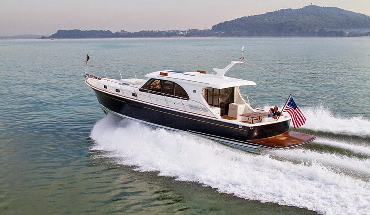 Images HMY Yacht Sales - Charleston
