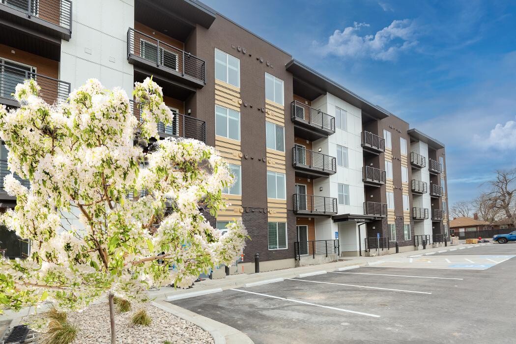 Images Senior Living on Washington