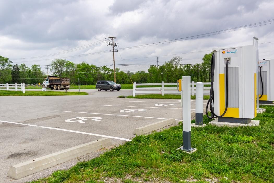 Images Shell Recharge Charging Station
