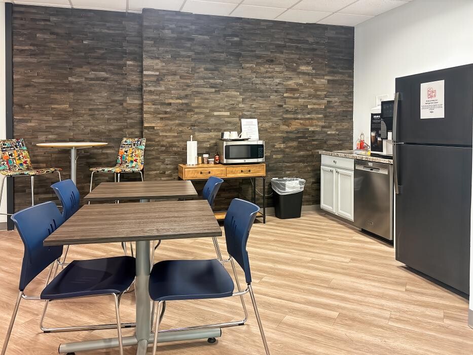Images Regus Town Center Blvd