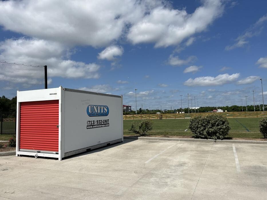 Images UNITS Mobile Storage of Houston