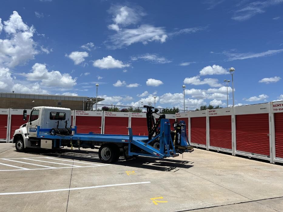 Images UNITS Mobile Storage of Houston