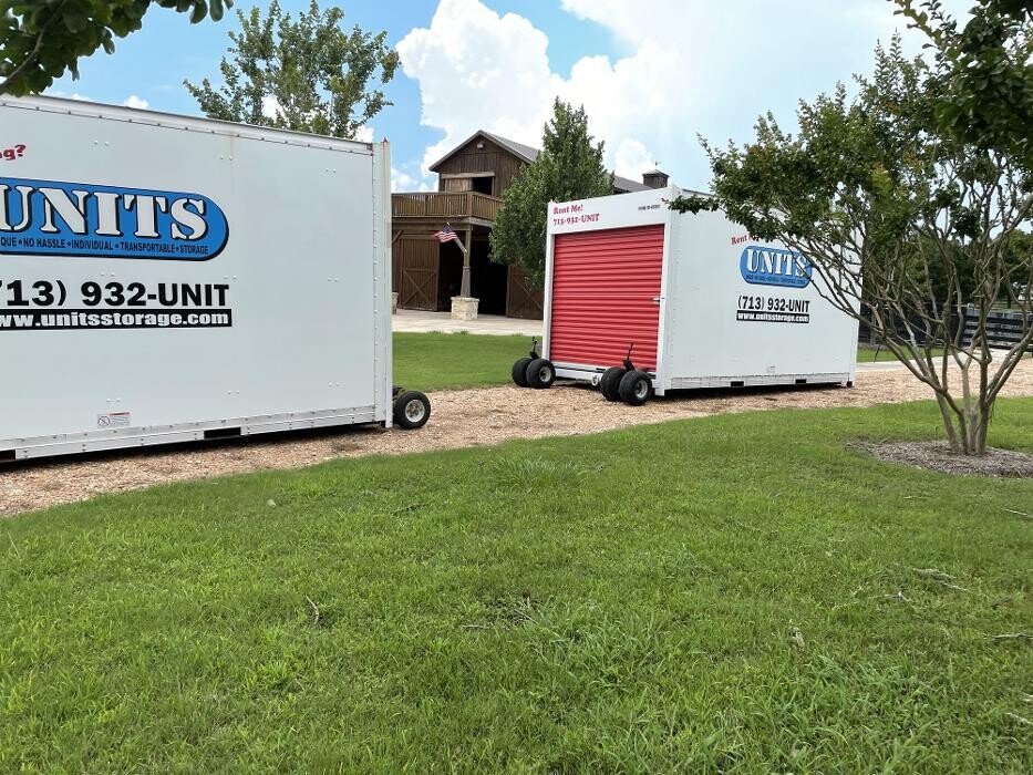 Images UNITS Mobile Storage of Houston