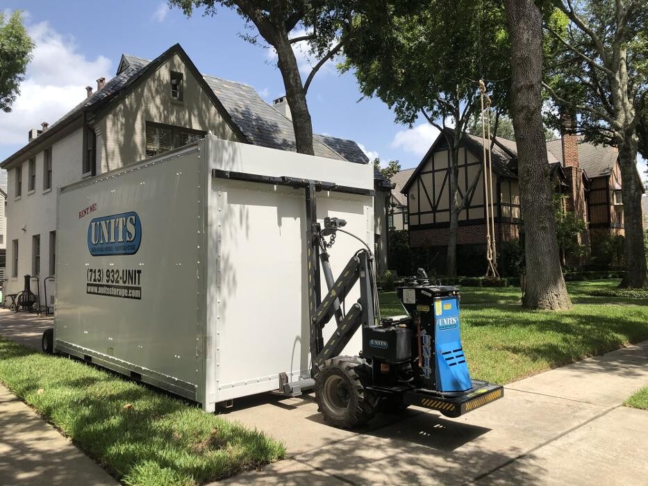Images UNITS Mobile Storage of Houston