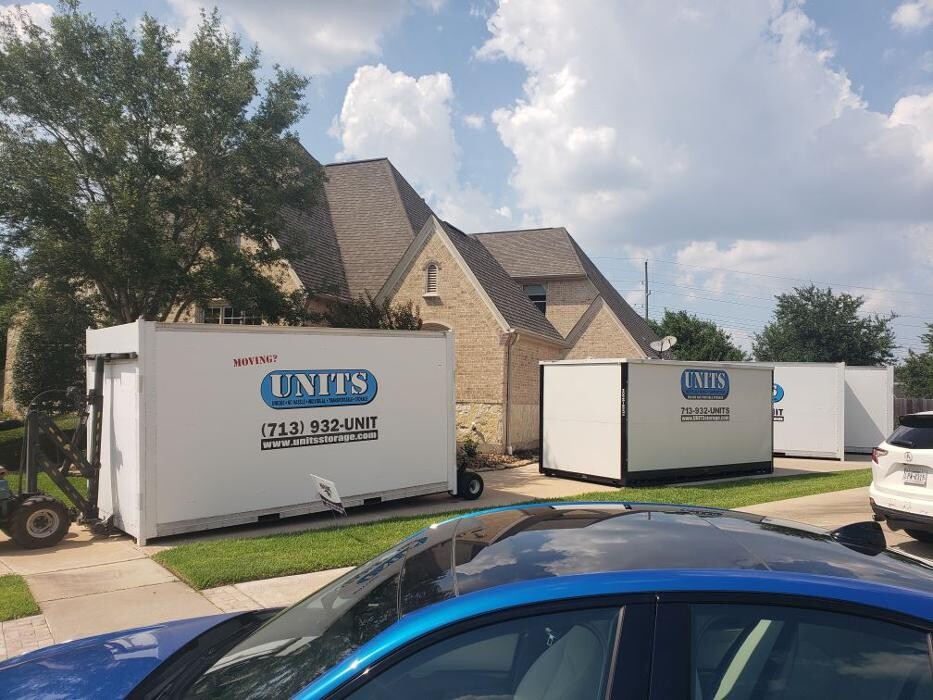 Images UNITS Mobile Storage of Houston