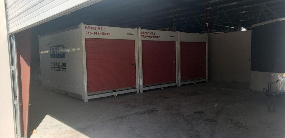 Images UNITS Mobile Storage of Houston