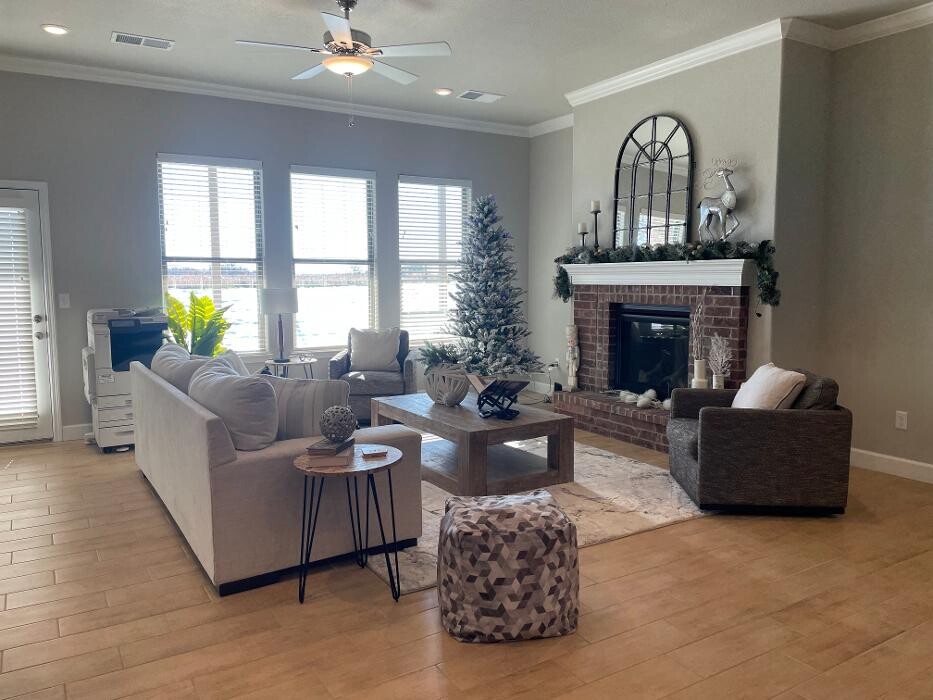 Images Arise Homes - Model Home
