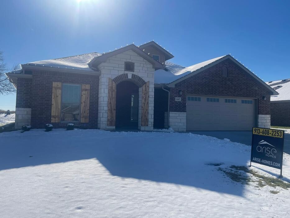 Images Arise Homes - Model Home