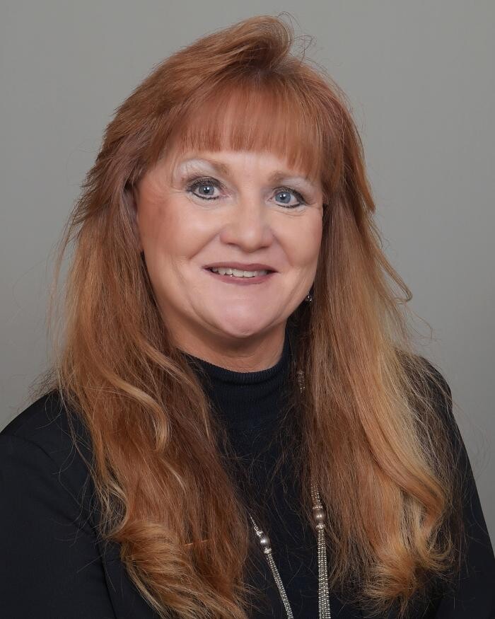 Images Vickie Errett, United Country Loess Hills RE
