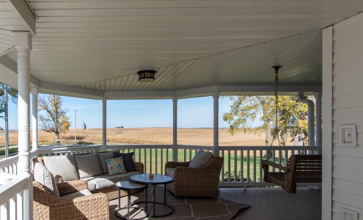 Images Vickie Errett, United Country Loess Hills RE