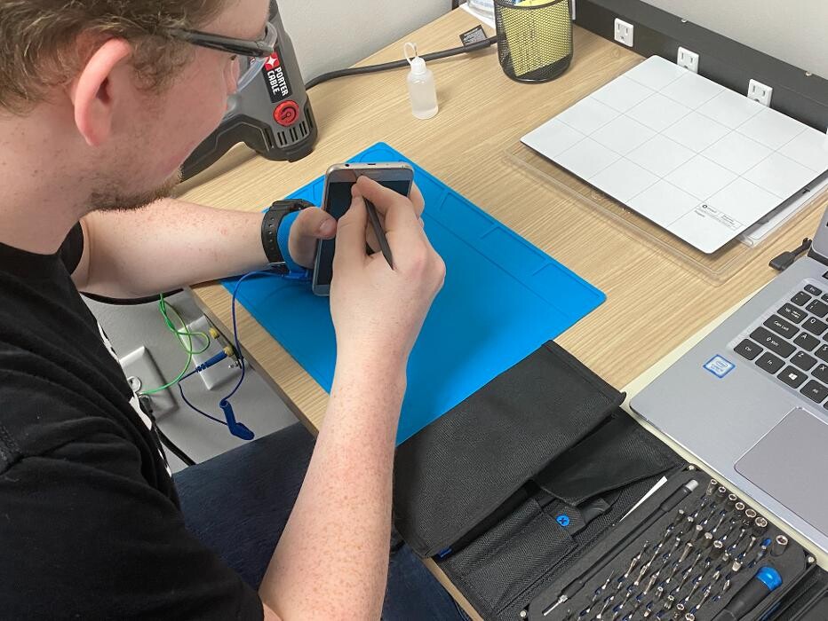 Images uBreakiFix - Phone and Computer Repair