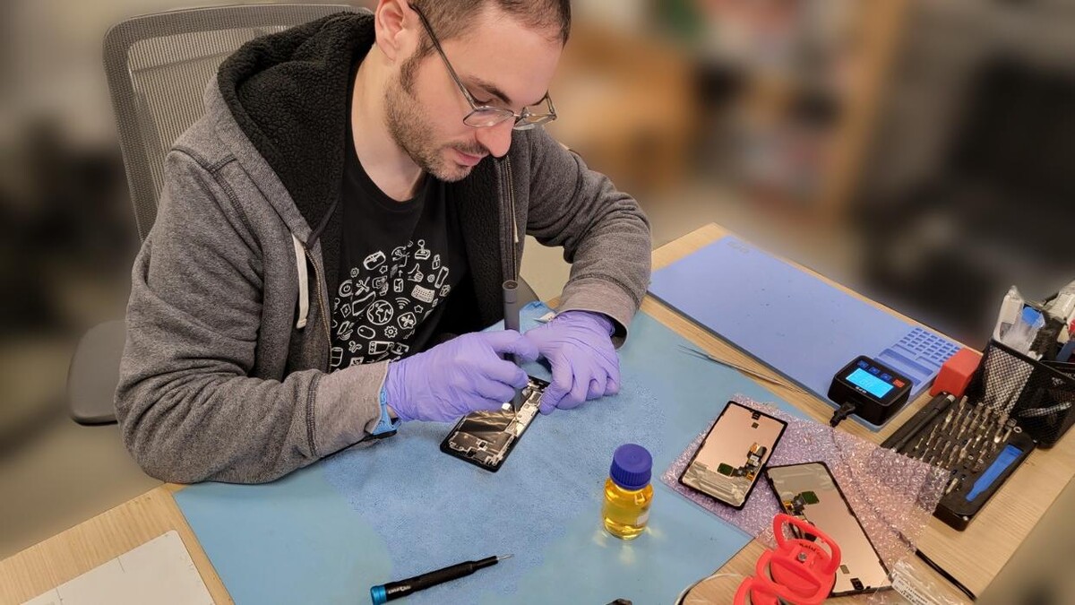 Images uBreakiFix - Phone and Computer Repair