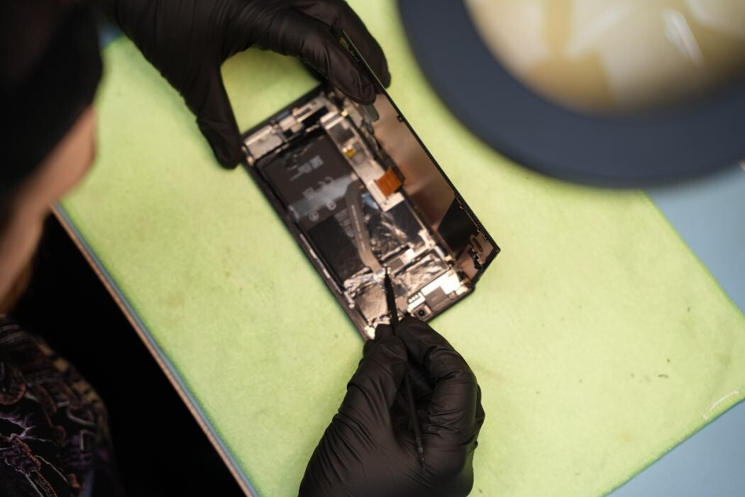 Images uBreakiFix - Phone and Computer Repair