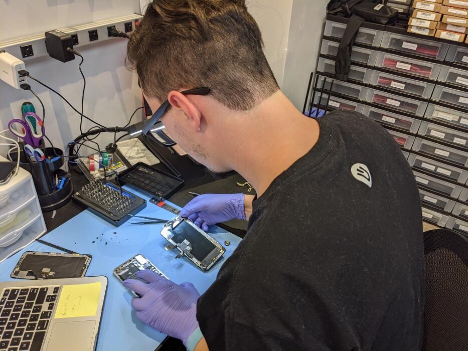 Images uBreakiFix - Phone and Computer Repair