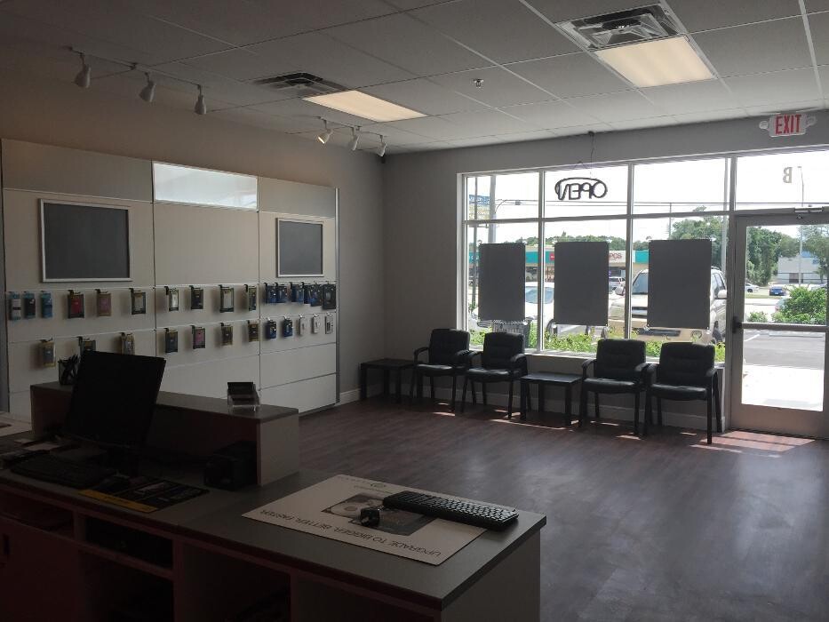 Images uBreakiFix - Phone and Computer Repair