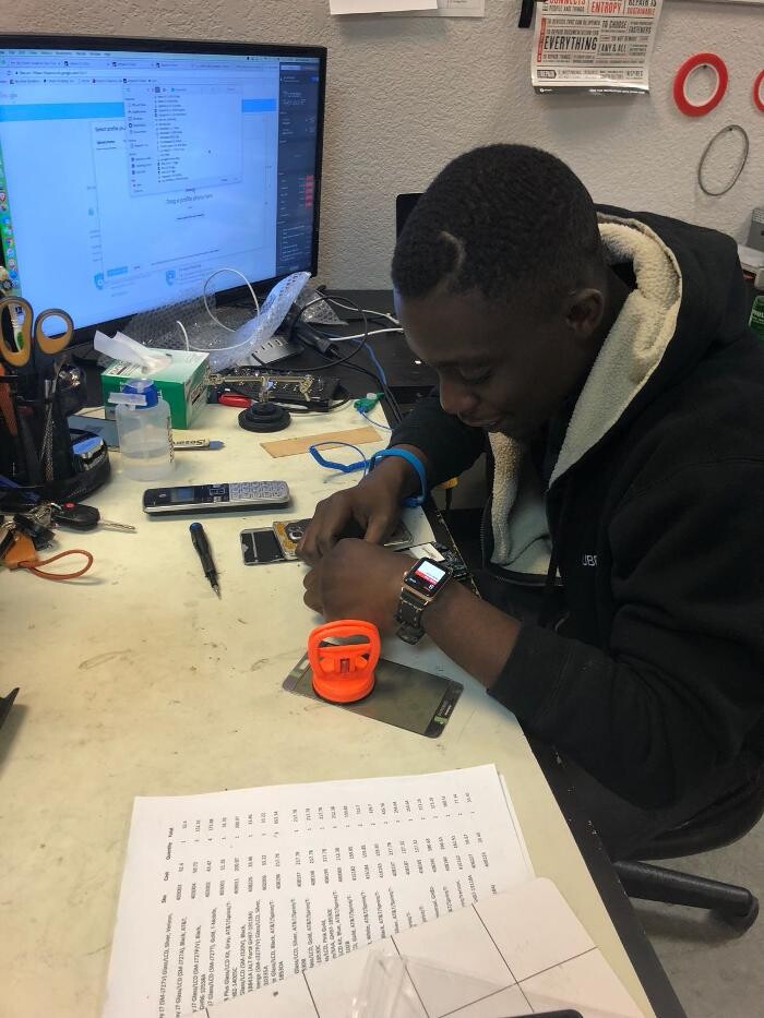 Images uBreakiFix - Phone and Computer Repair