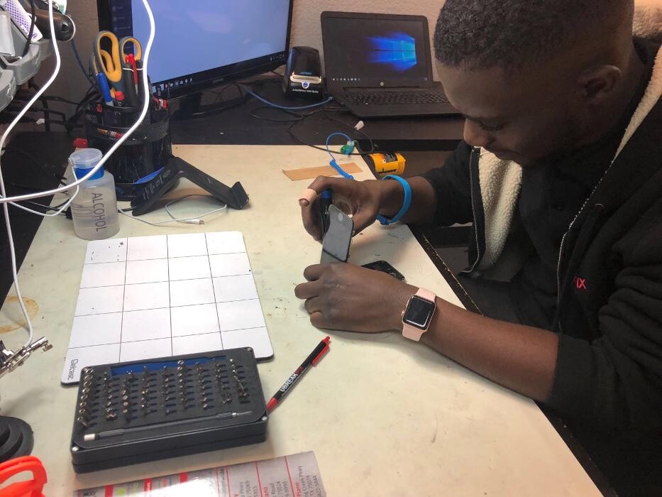 Images uBreakiFix - Phone and Computer Repair