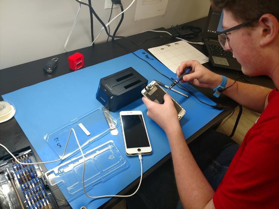 Images uBreakiFix - Phone and Computer Repair